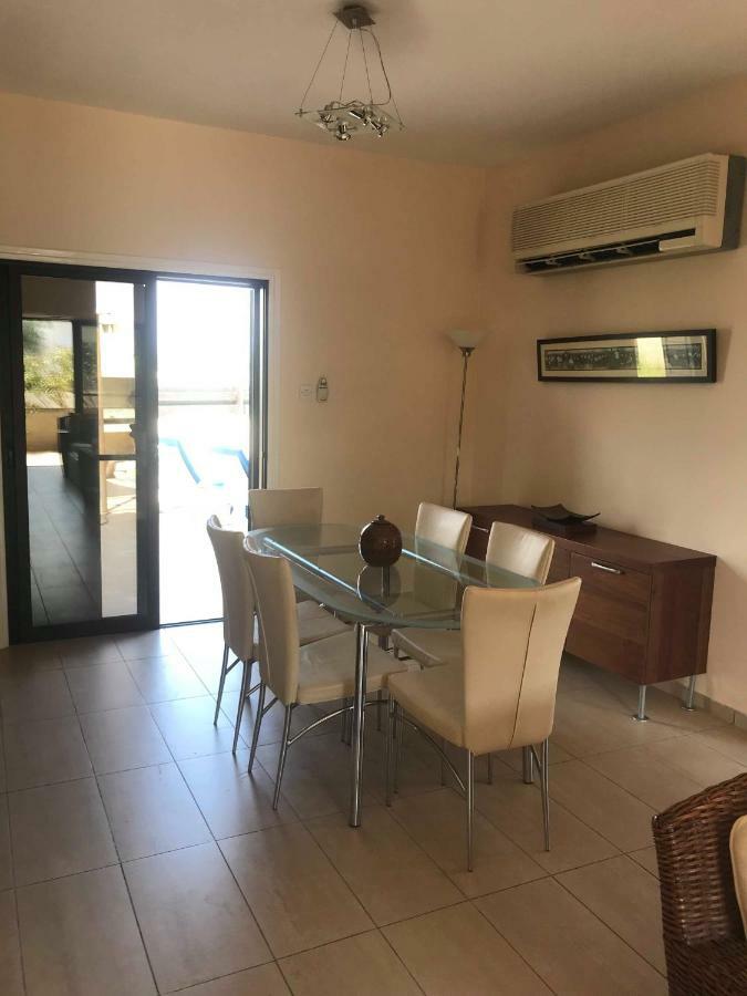 Limni Pool House B Villa Larnaca Bagian luar foto